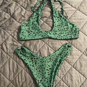 Skatie Seabrook Large Jasmine Top and Large Suzanne Bottom